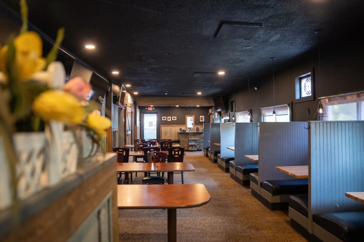 Char Broil House dining space